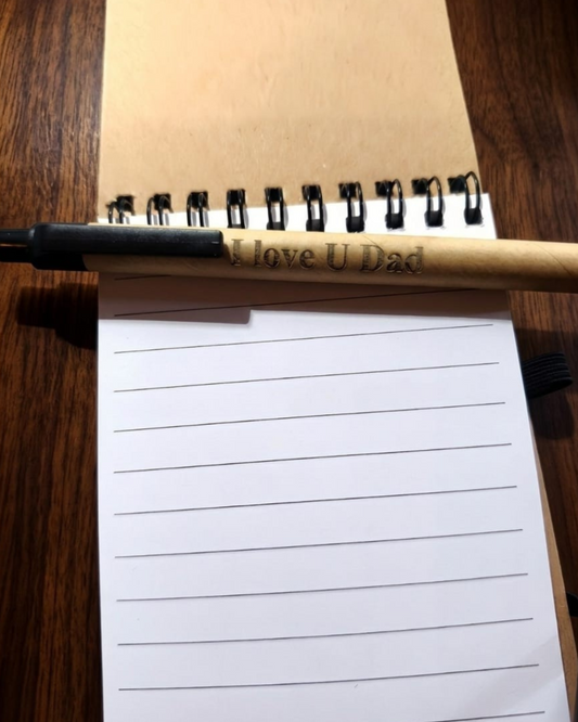 Set Scrittura "Papà" | Taccuino Kraft + Penna in Legno Incisi a Laser
