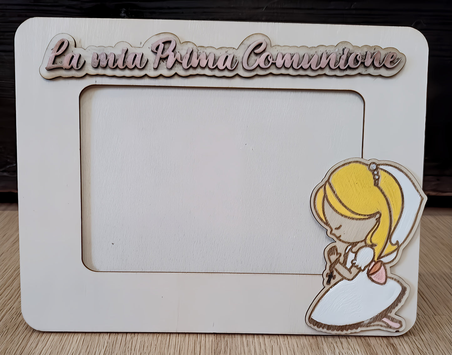 La mia Prima Comunione wooden photo frame with praying girl illustration