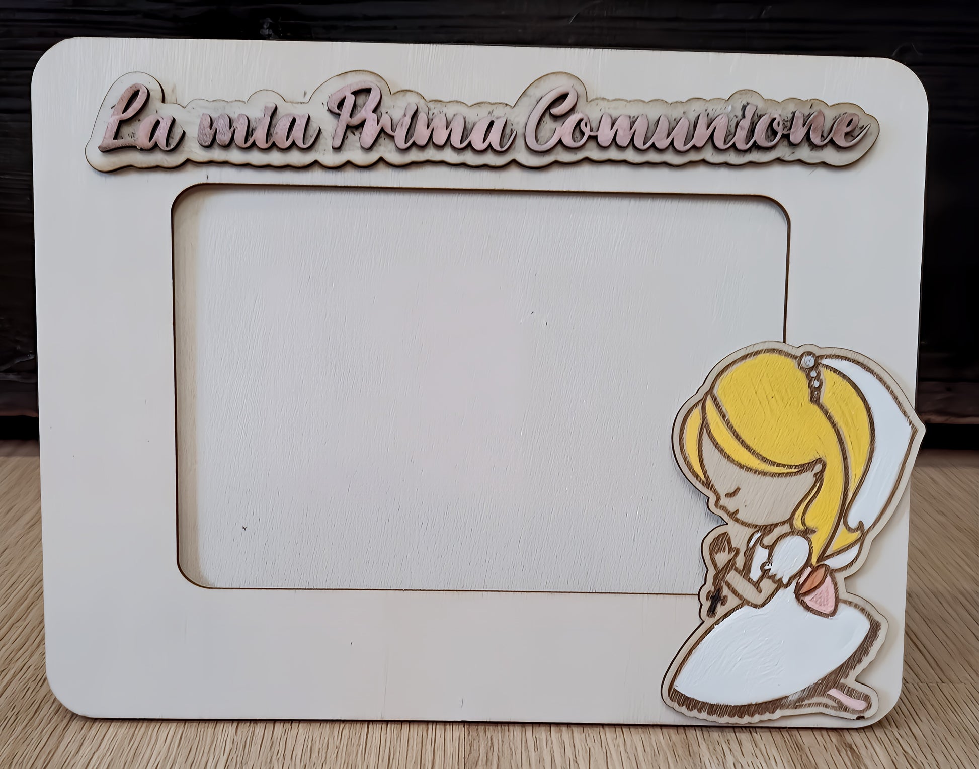 La mia Prima Comunione wooden photo frame with praying girl illustration