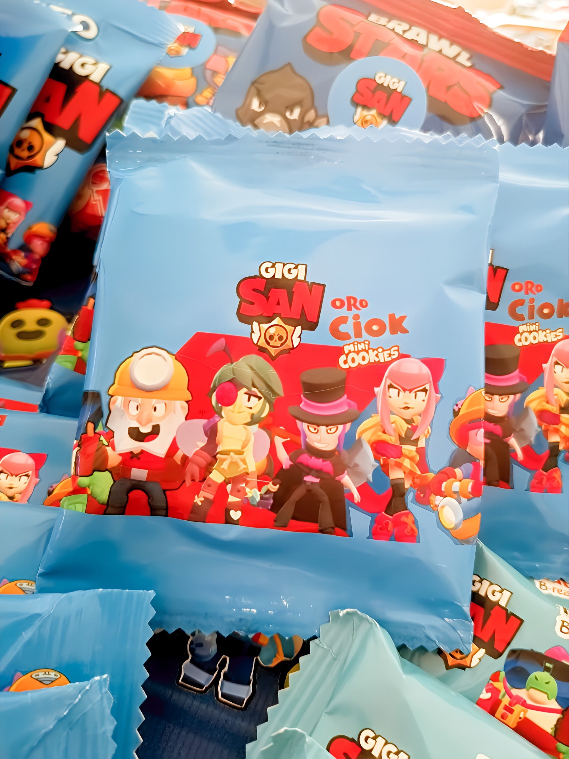GIGI SAN Brawl Stars mini cookies blue packaging with cartoon game characters