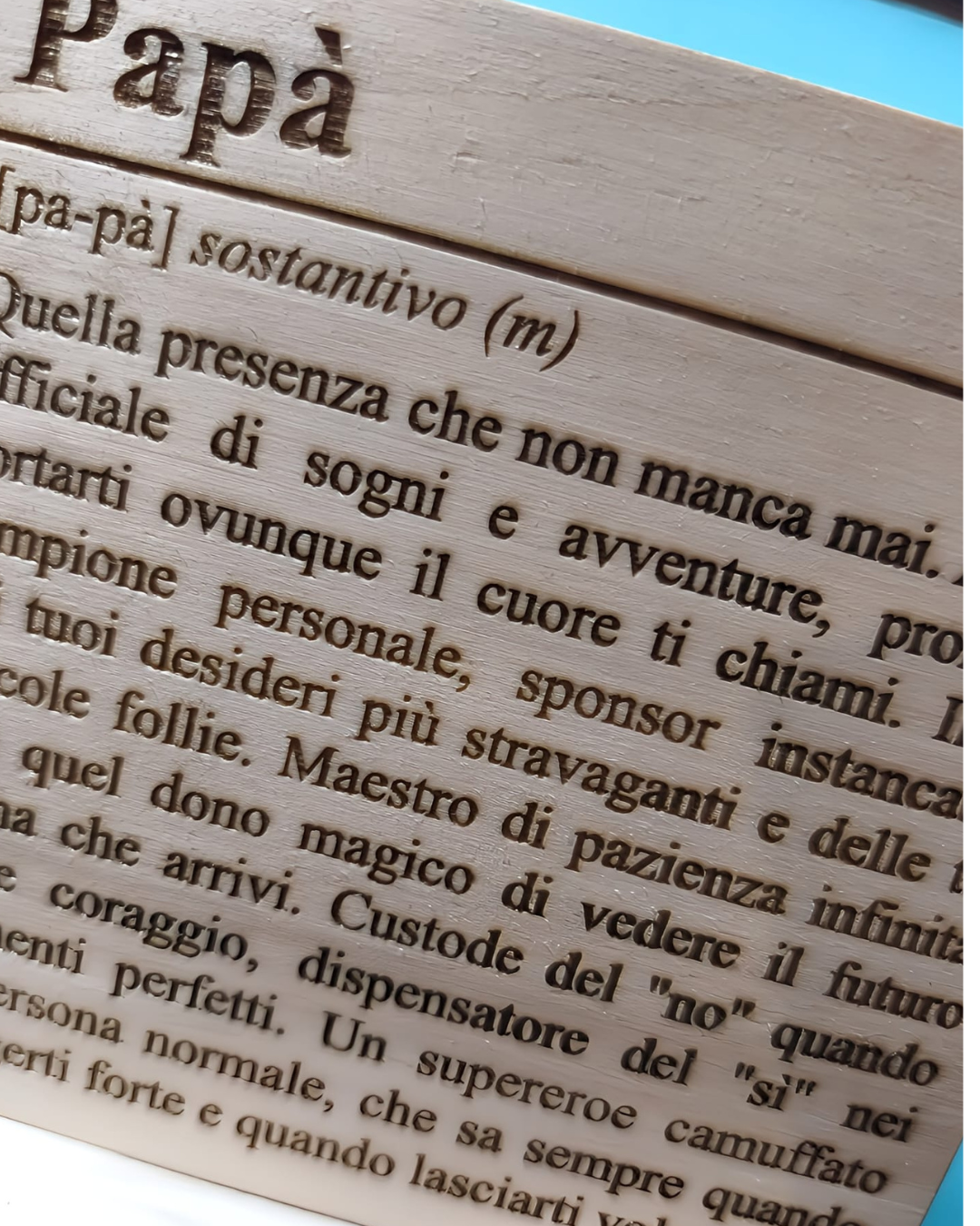 Targhetta in Legno "Papà" Incisa a Laser con Base