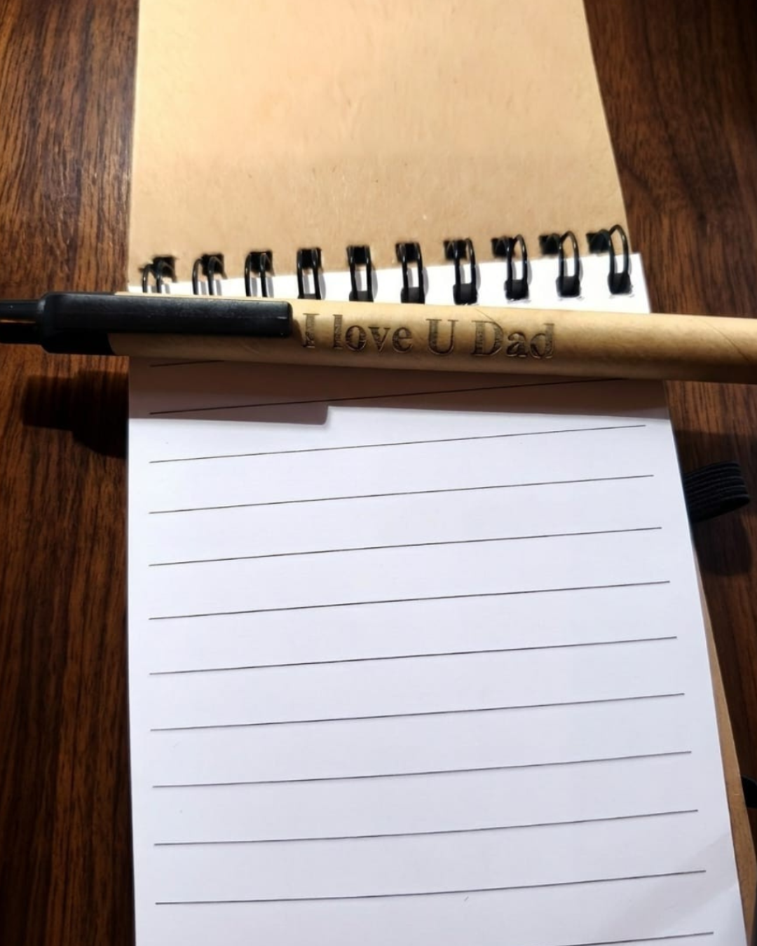 Set Scrittura "Papà" | Taccuino Kraft + Penna in Legno Incisi a Laser